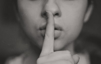 Article Storybee : Rédiger un accord de confidentialité solide : 5 vérifications essentielles