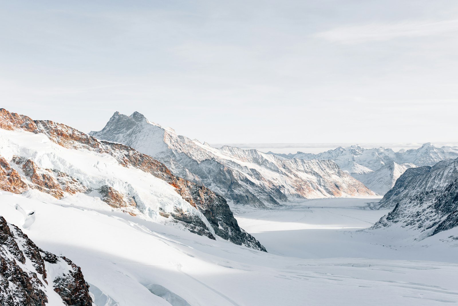 Snow-covered mountain valley by Erol Ahmed on Unsplash