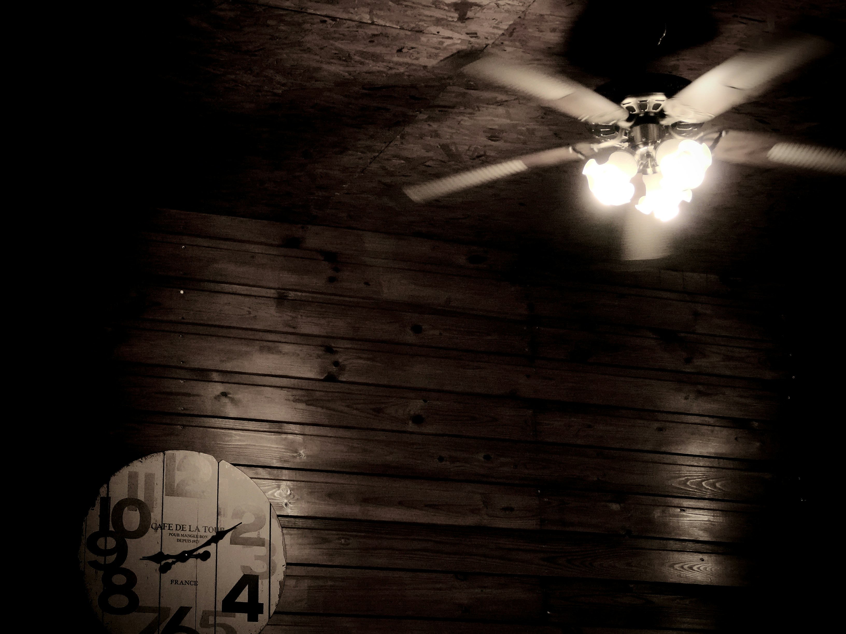 Free Unsplash photo from Robert Emmanuel