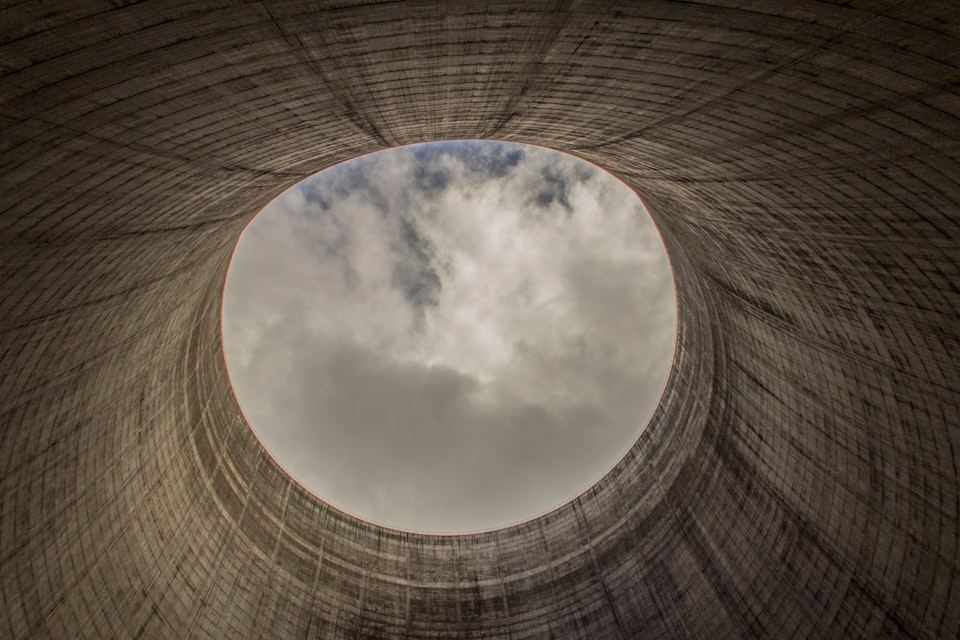 Oppenheimer, energía nuclear y una mirada hacia el pasado