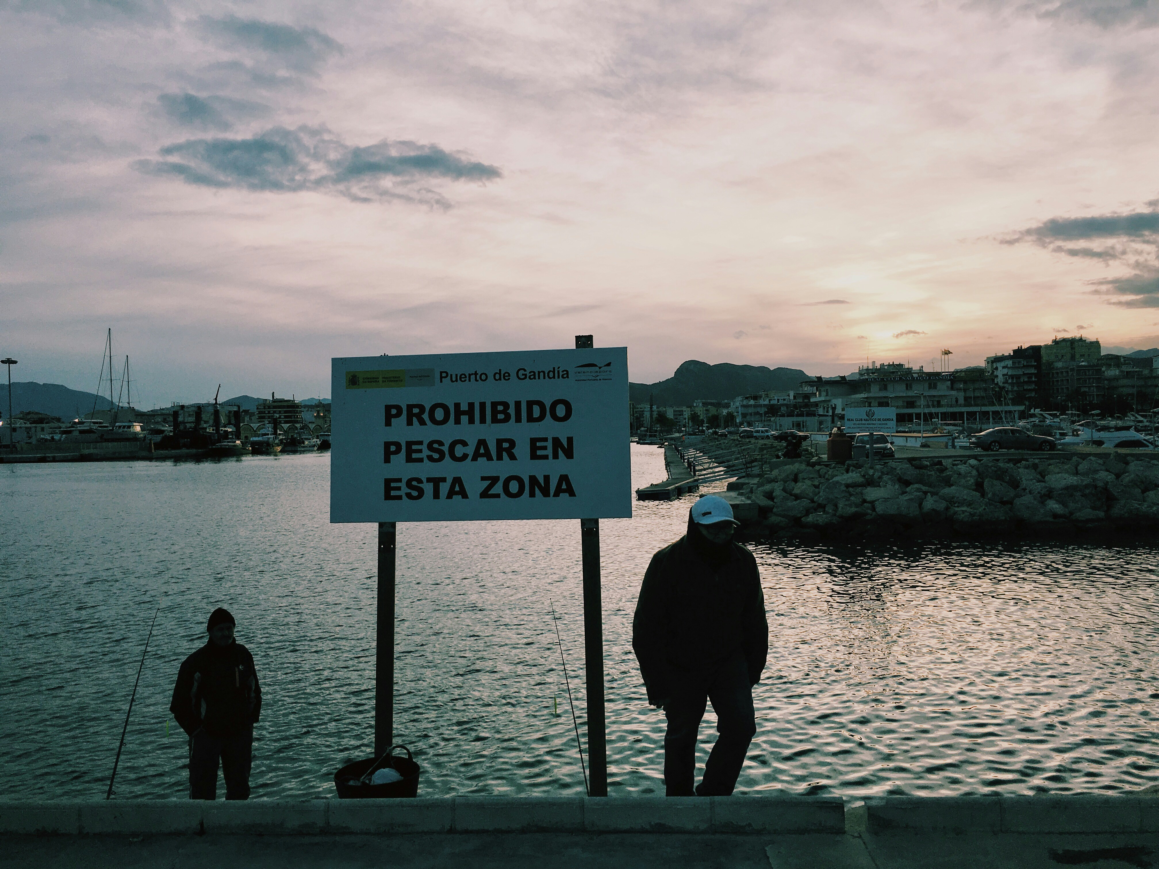 Free Unsplash photo from Abraham Osorio