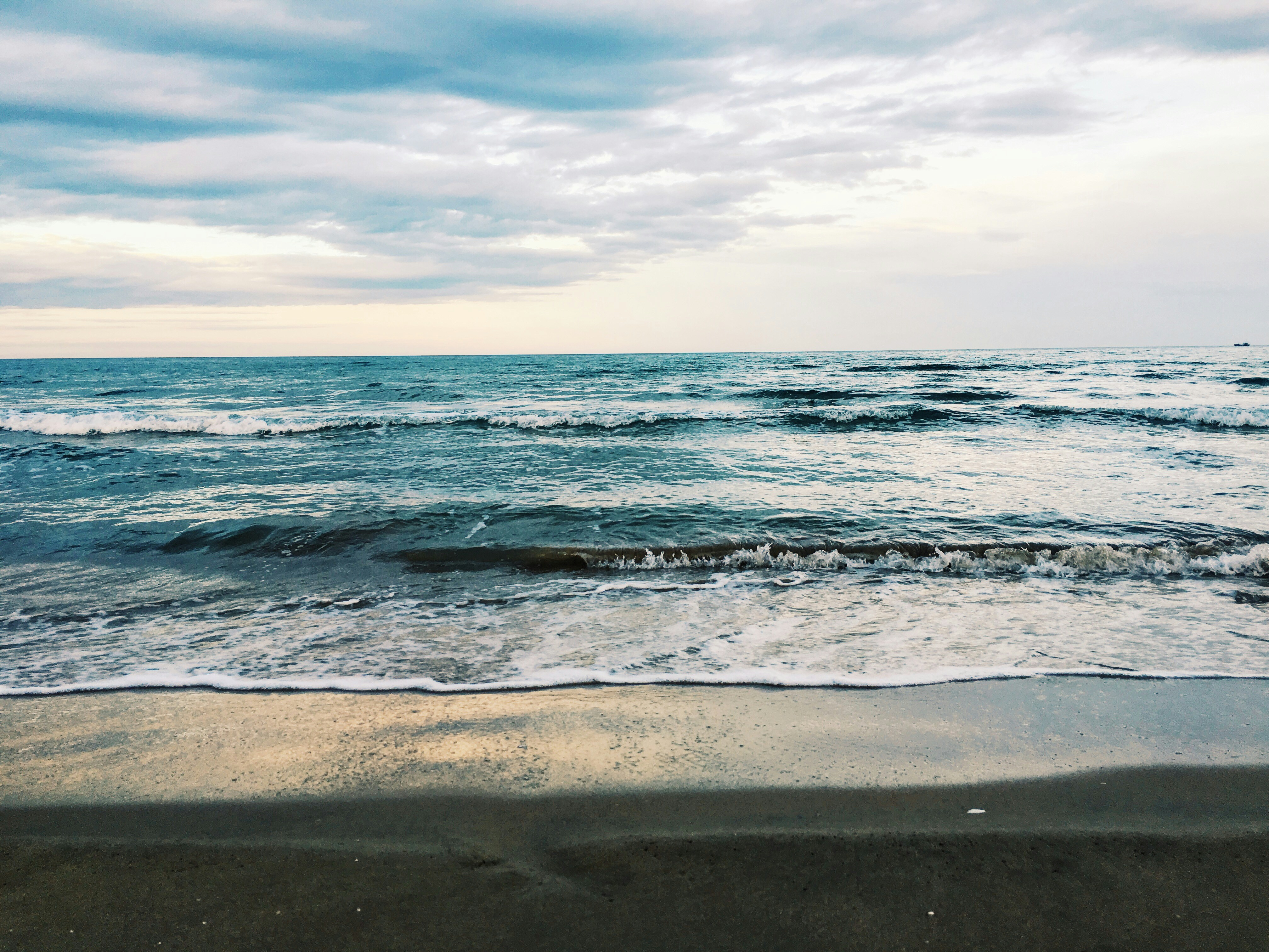 Free Unsplash photo from Abraham Osorio