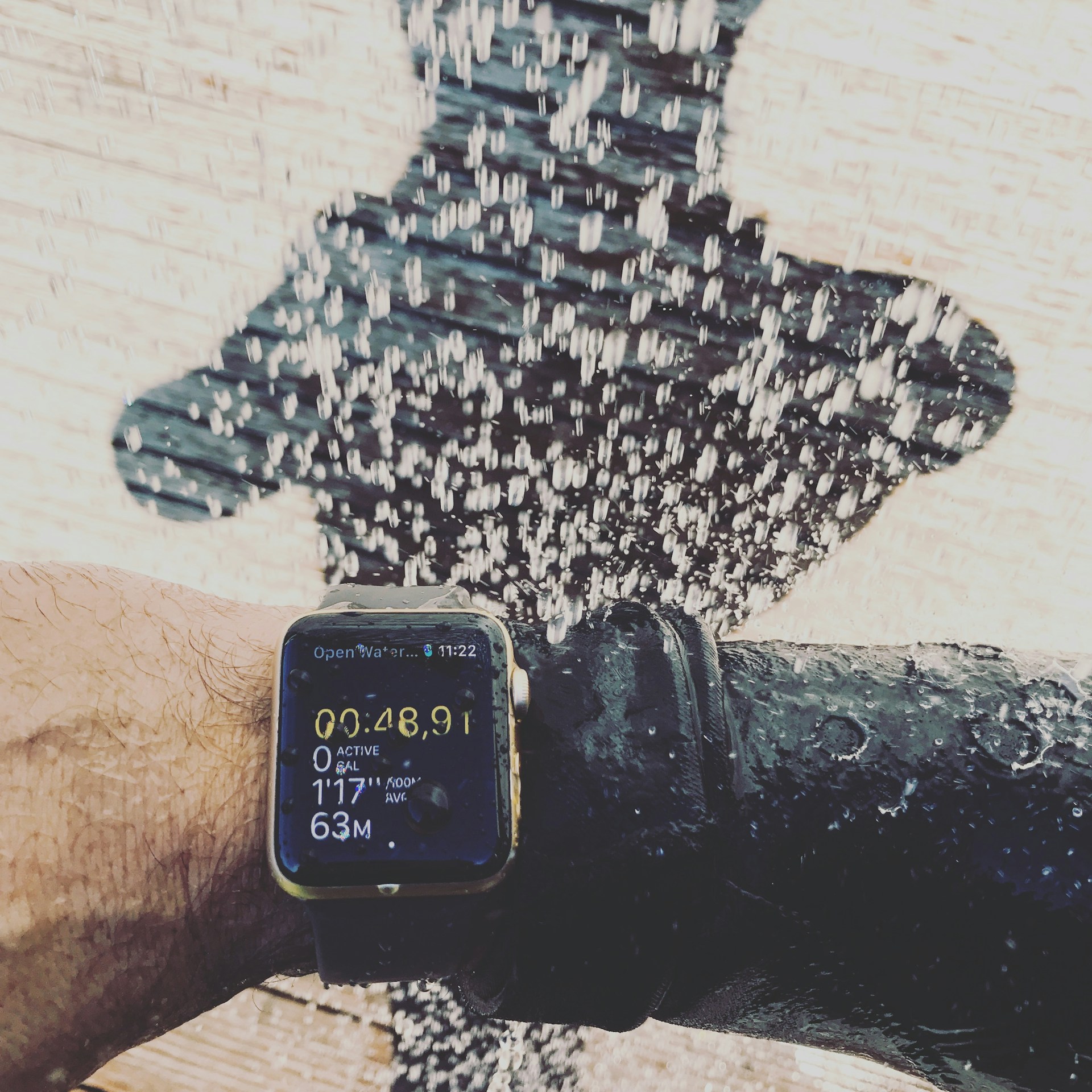 gray computer monitor