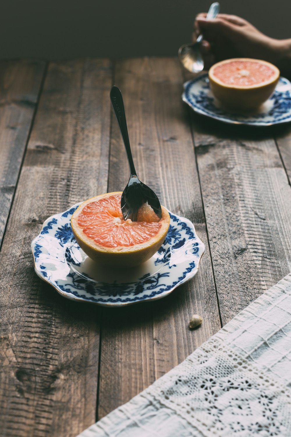 柑橘系の果物に小さじ1杯のディップ