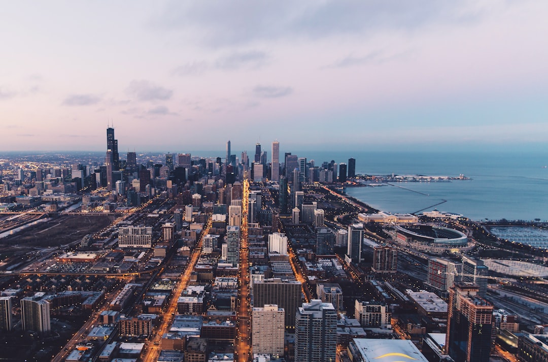 Standoff between Chicago Public Schools and teachers continues