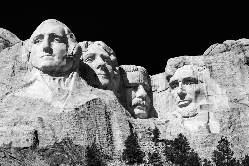 Mt. Rushmore during daytime