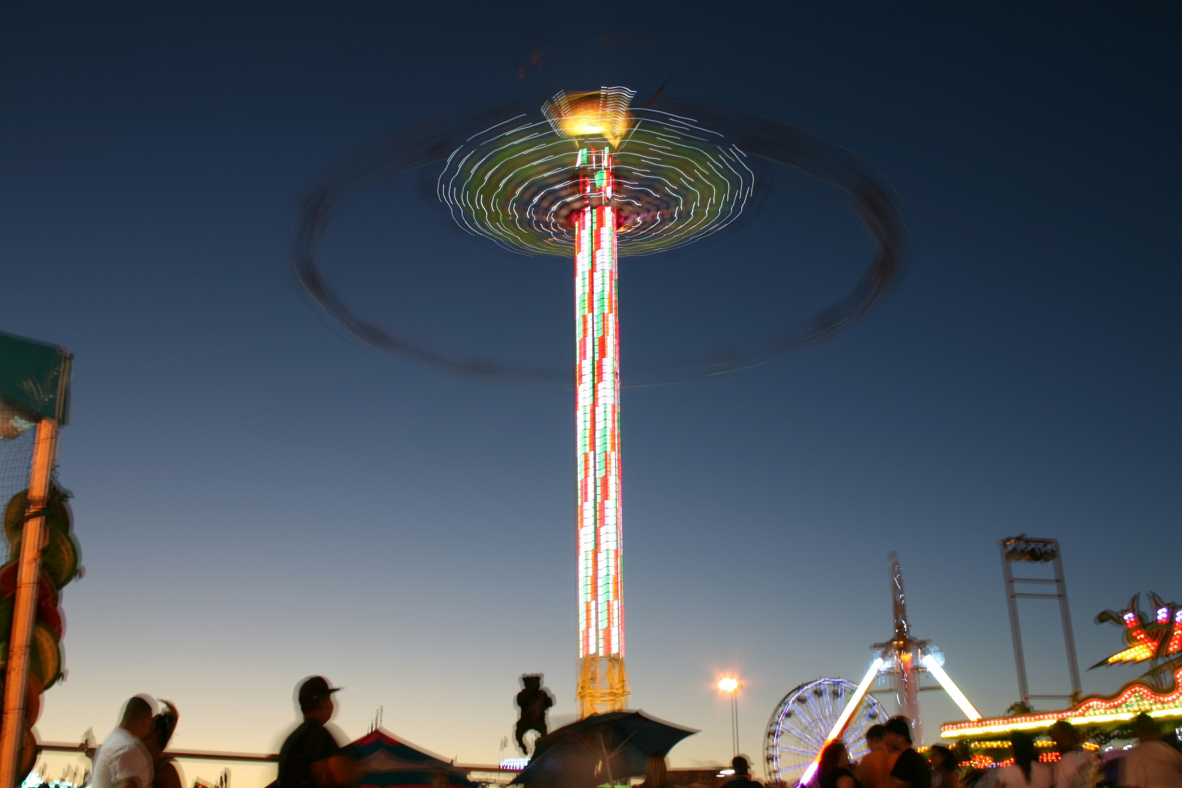 lighted spin amusement ride