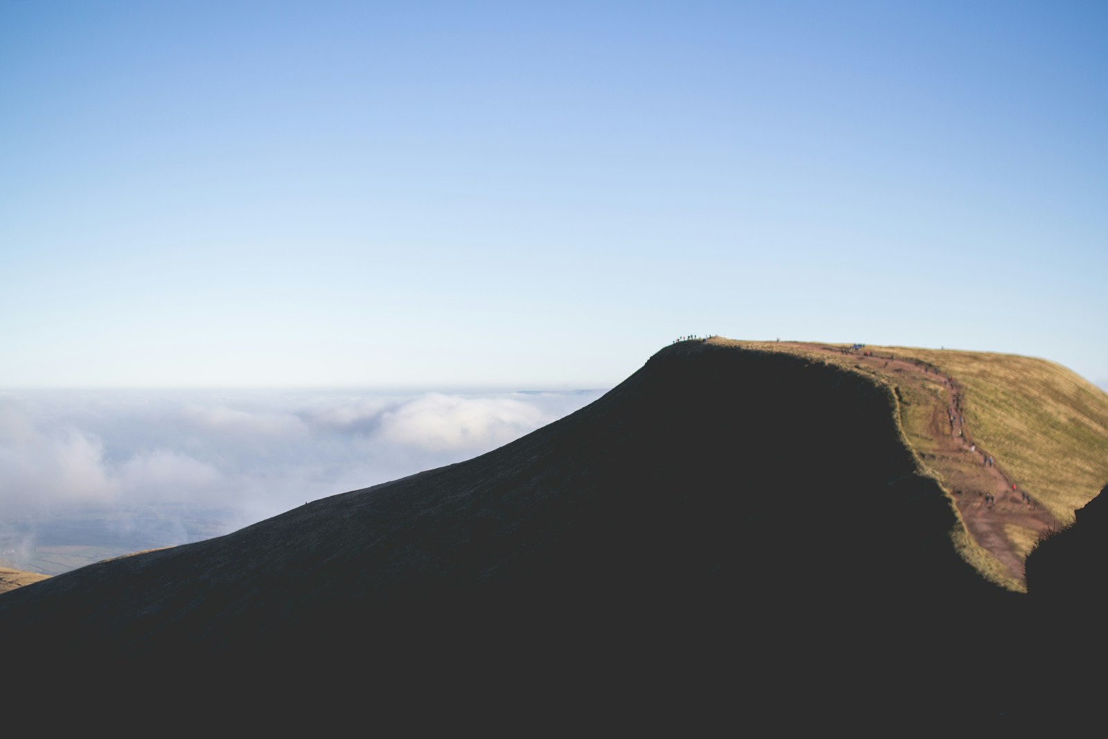 Canon EOS 60D + Sigma 30mm F1.4 EX DC HSM sample photo. Landscape mountain photography