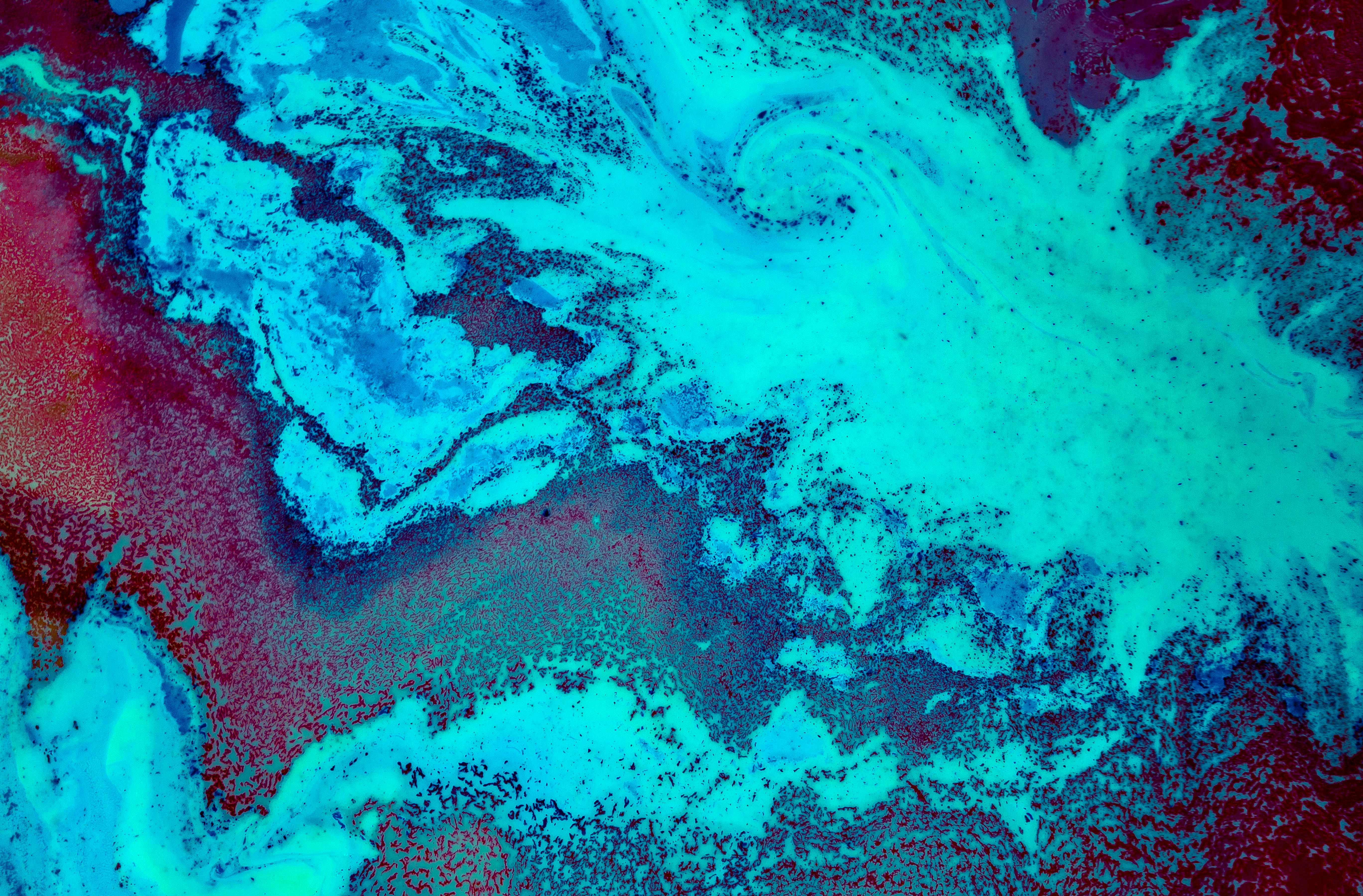This photo was made with some experimental liquids as milk, water paint and oil. I’ve made this with a friend and we had so much fun doing it. The surprise of the reactions thought the different material was both charming and changeling. I truly recommend everyone to try something like this, let’s share the different results. Have fun using this picture.