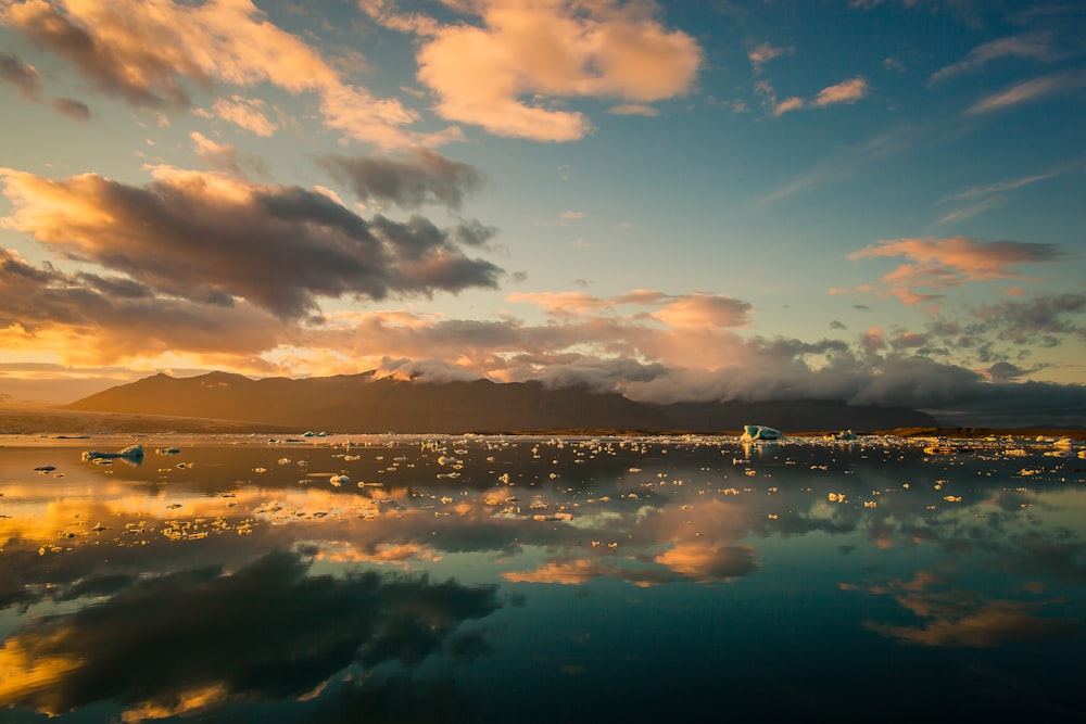 landscape photography of sea and clouds