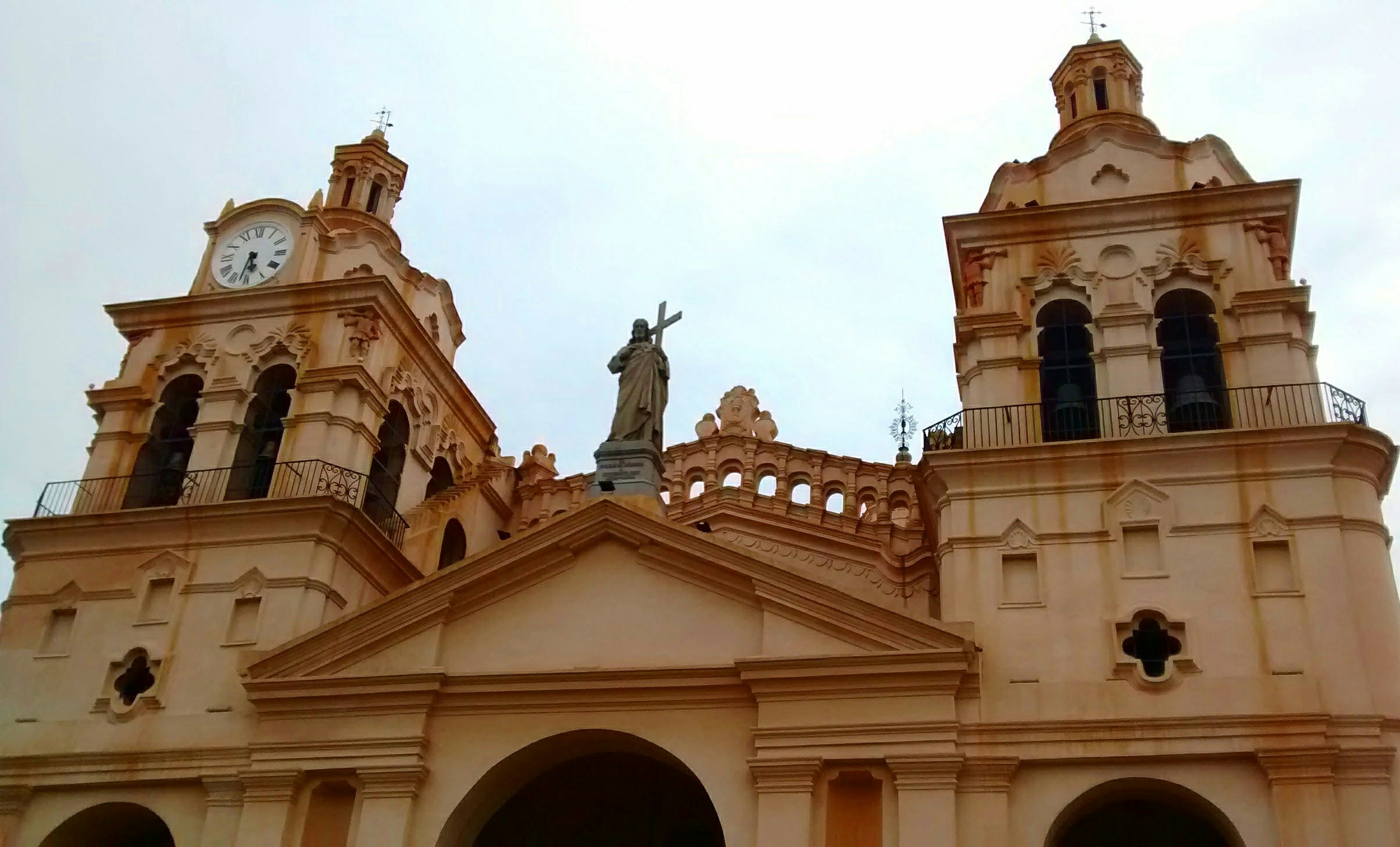 Free Unsplash photo from Alejandro Lazcano