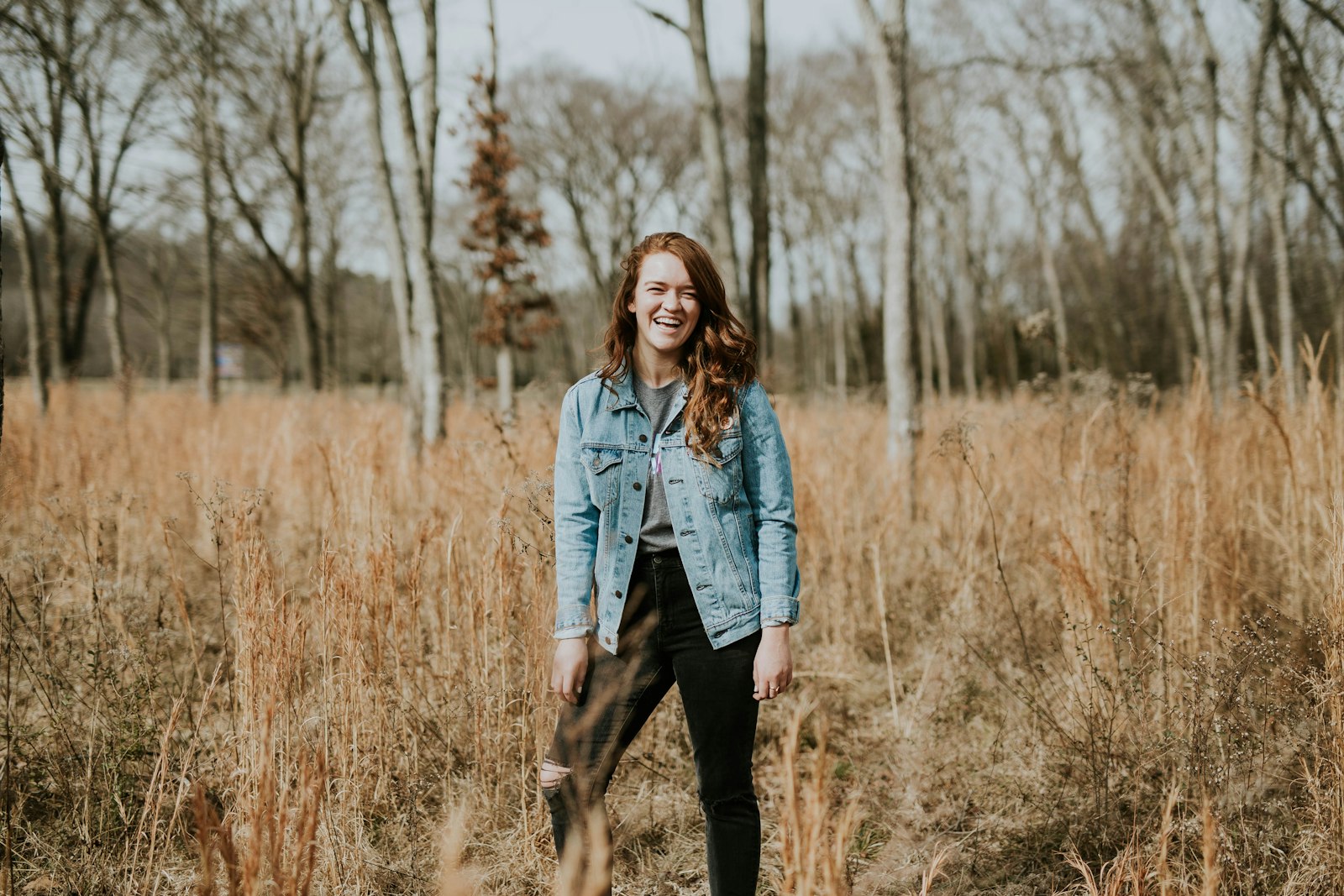 Canon EOS 6D + Sigma 50mm F1.4 EX DG HSM sample photo. Woman standing at forest photography