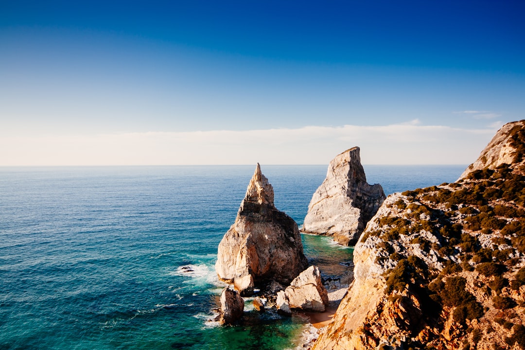 travelers stories about Cliff in Praia da Ursa, Portugal