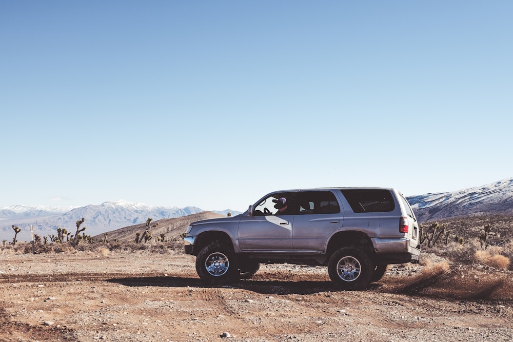 gray SUV during daytime