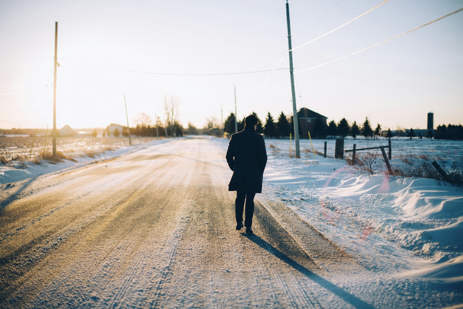 Canon EOS 5D + Canon EF 50mm F1.4 USM sample photo. Man walking in the photography