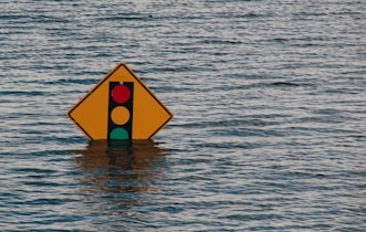 traffic light sign underwater