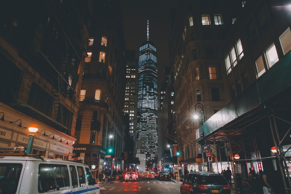 Stadtfoto in der Nacht