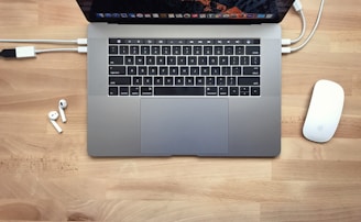 A friendly customer service representative wearing a headset, ready to assist with wireless keyboard and cable inquiries.