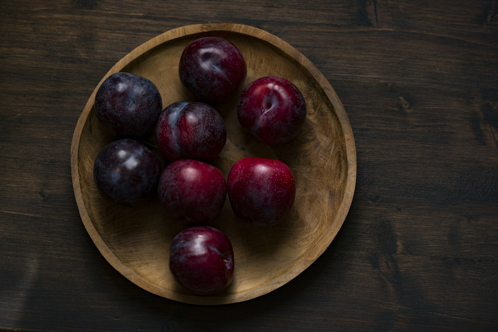 Sigma 105mm F2.8 EX DG OS HSM sample photo. Red plum fruits on photography