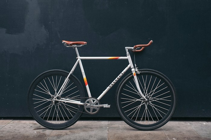 Sanne met haar fiets