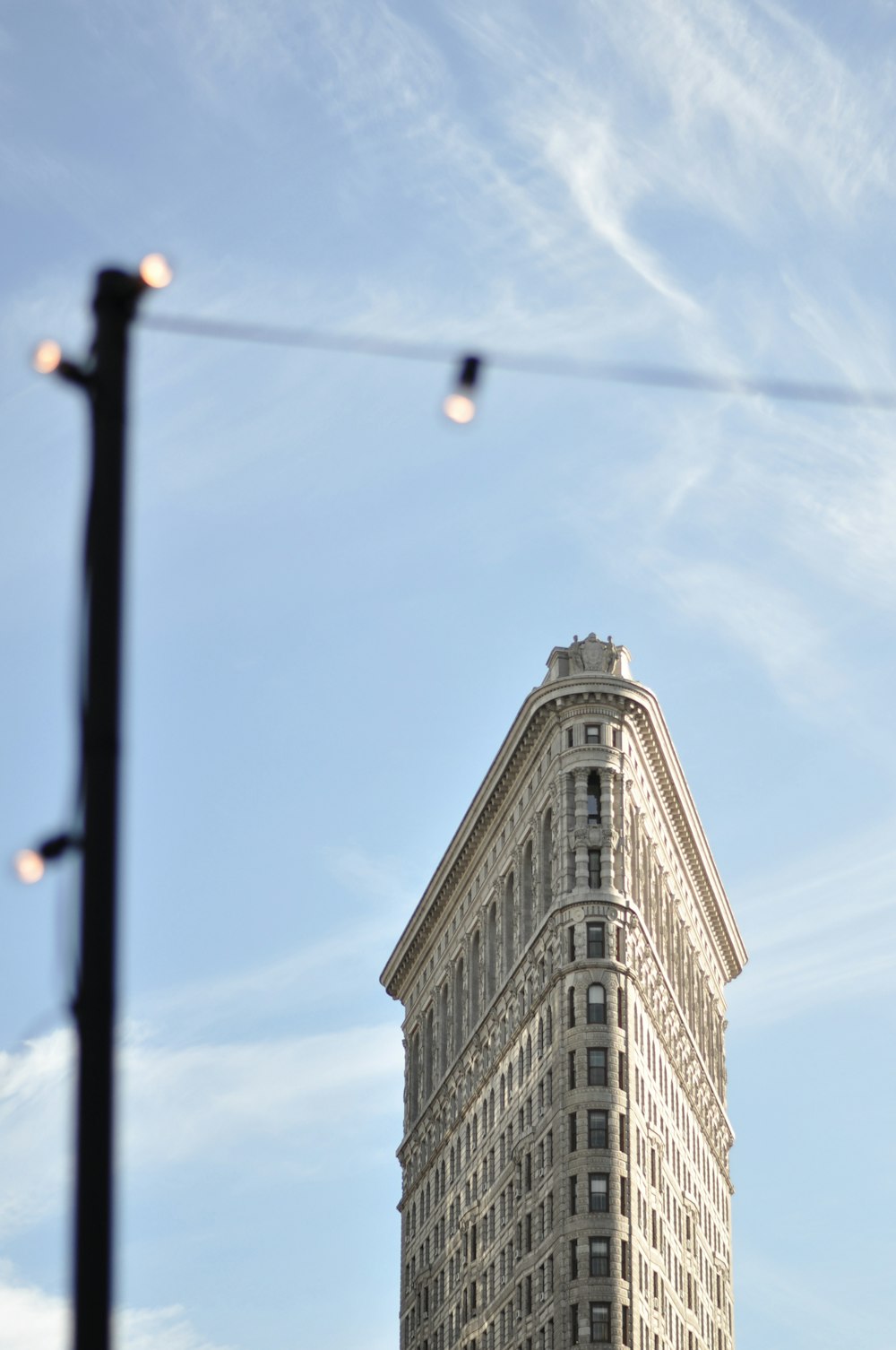 Selektives Fokusfoto des Flatiron-Gebäudes