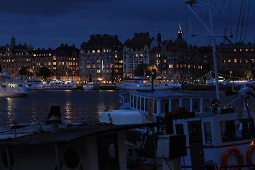 Photo 1486326665056 6943b040fd11?q=85&w=500&h=500&fit=crop