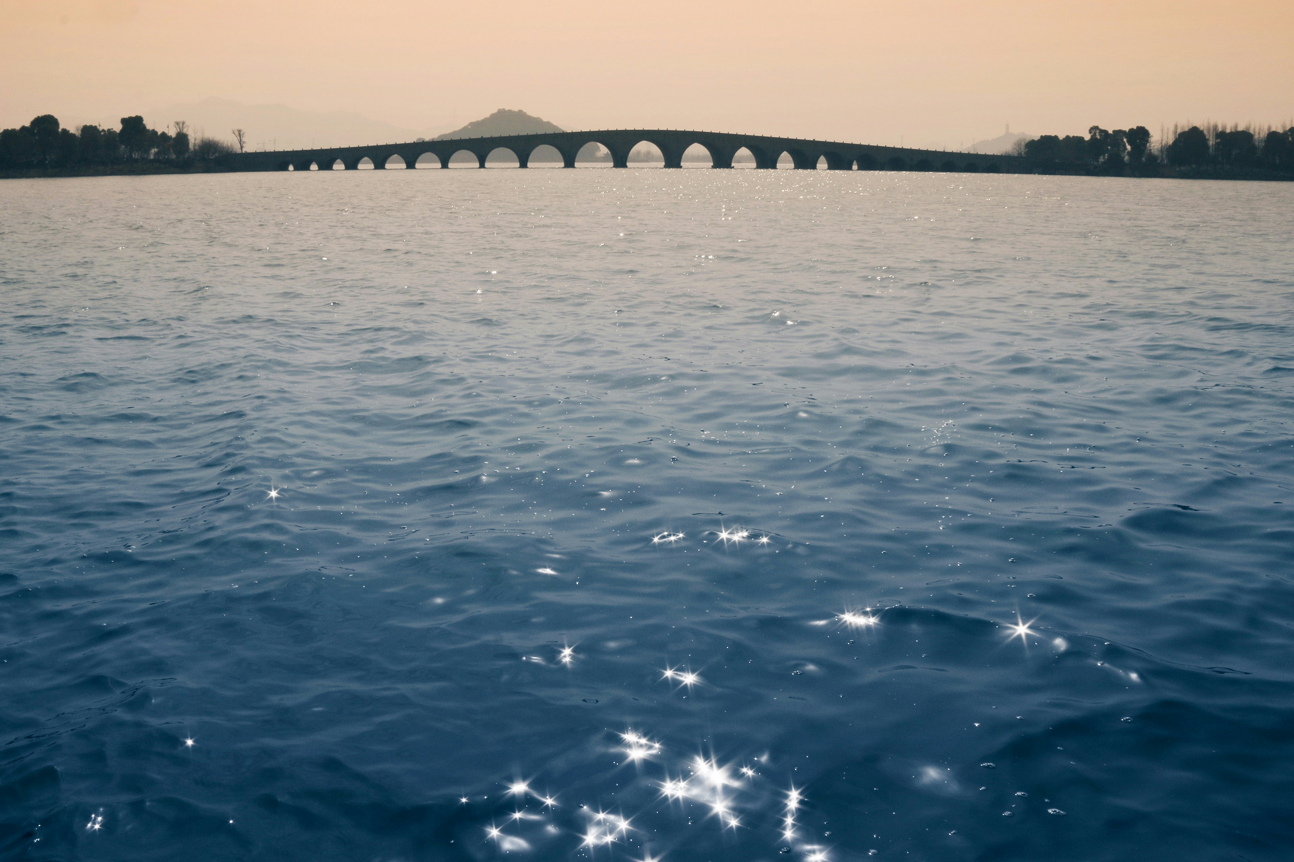 Free Unsplash photo from ChengQi Sun