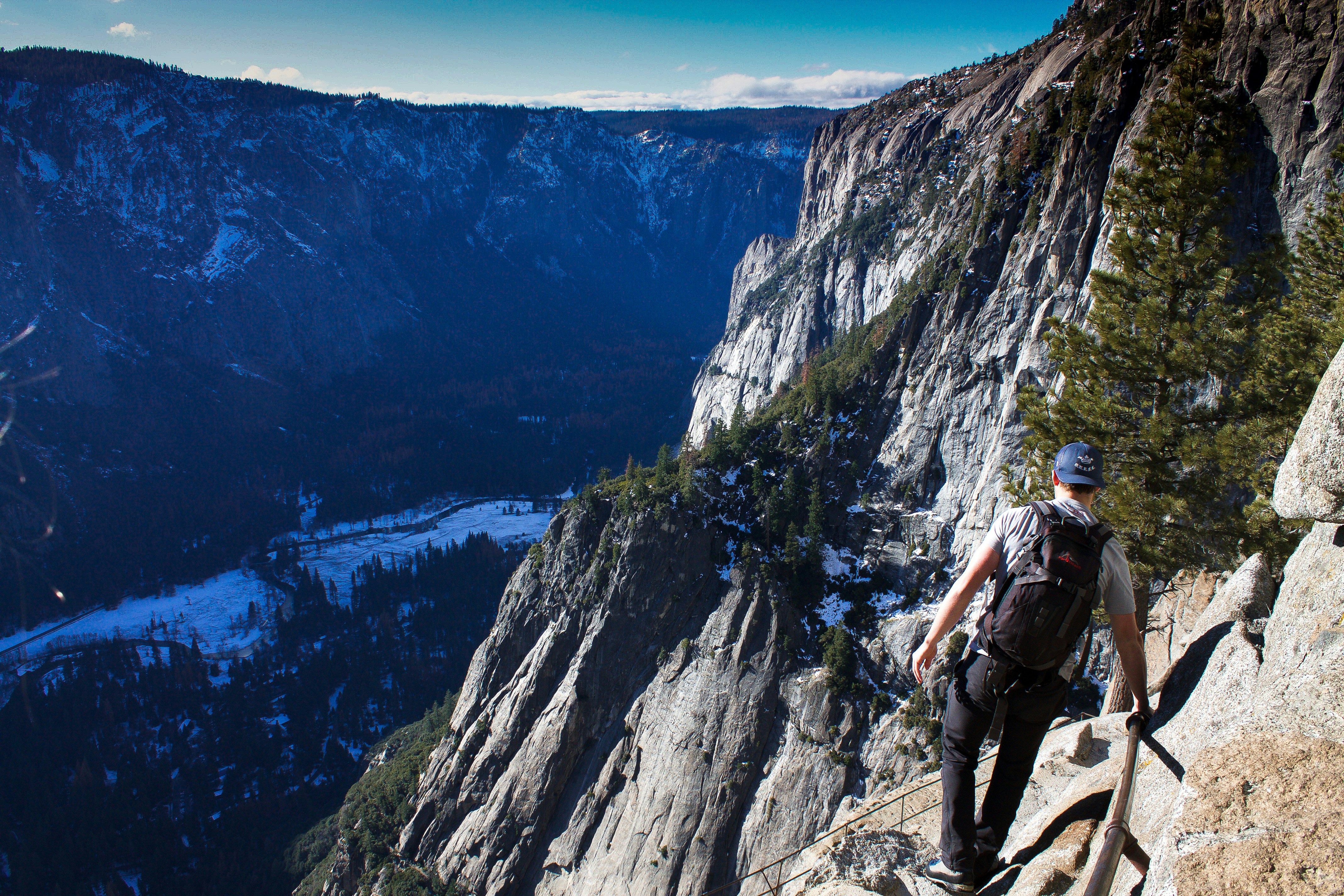 Free Unsplash photo from Scott Abraham