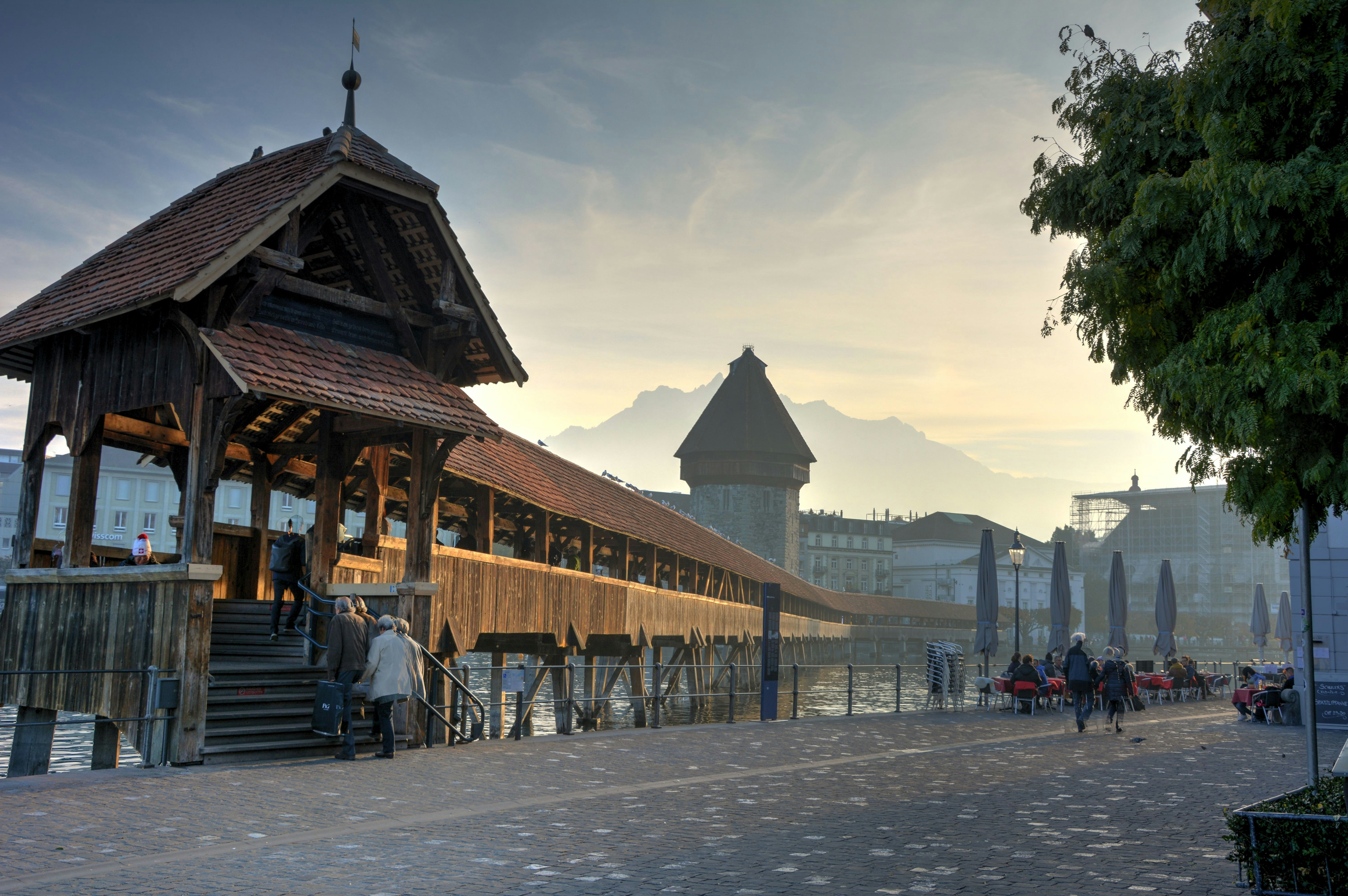 Free Unsplash photo from Anton Leonov