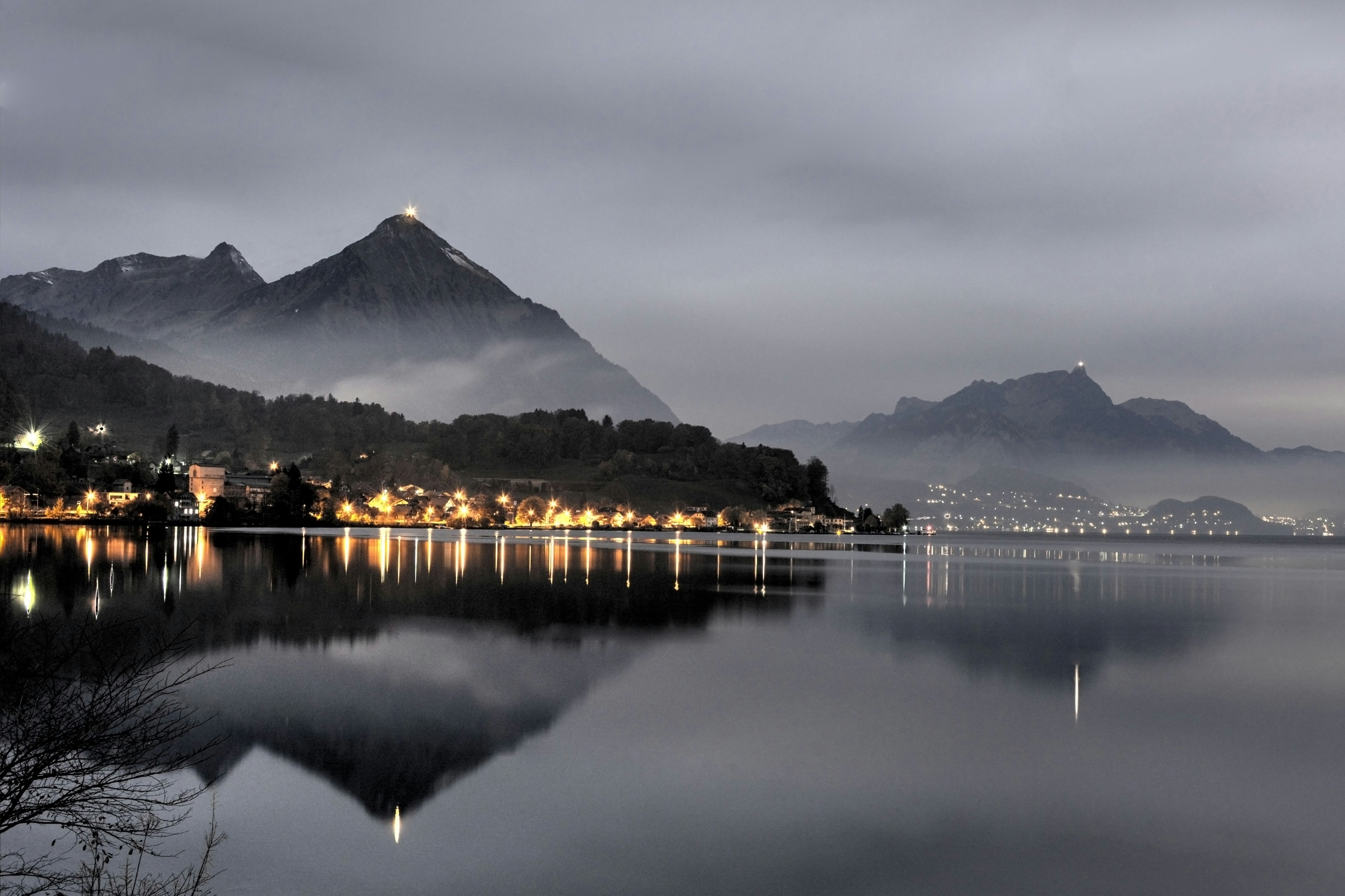 Free Unsplash photo from Anton Leonov