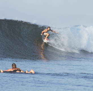 man surfing at daytime