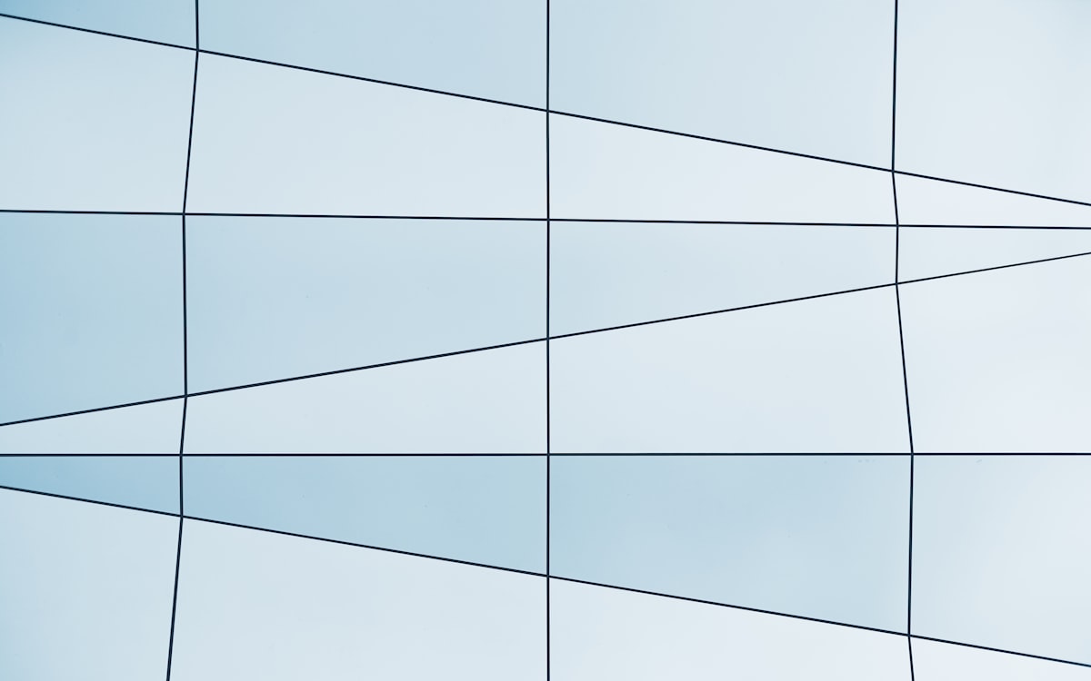 Camion Volvo albastru