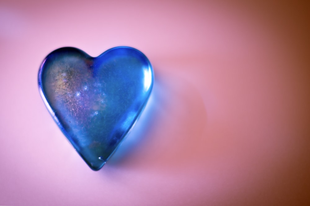 Coeur en verre bleu