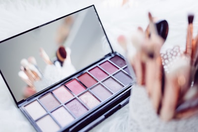 Bridal makeup service