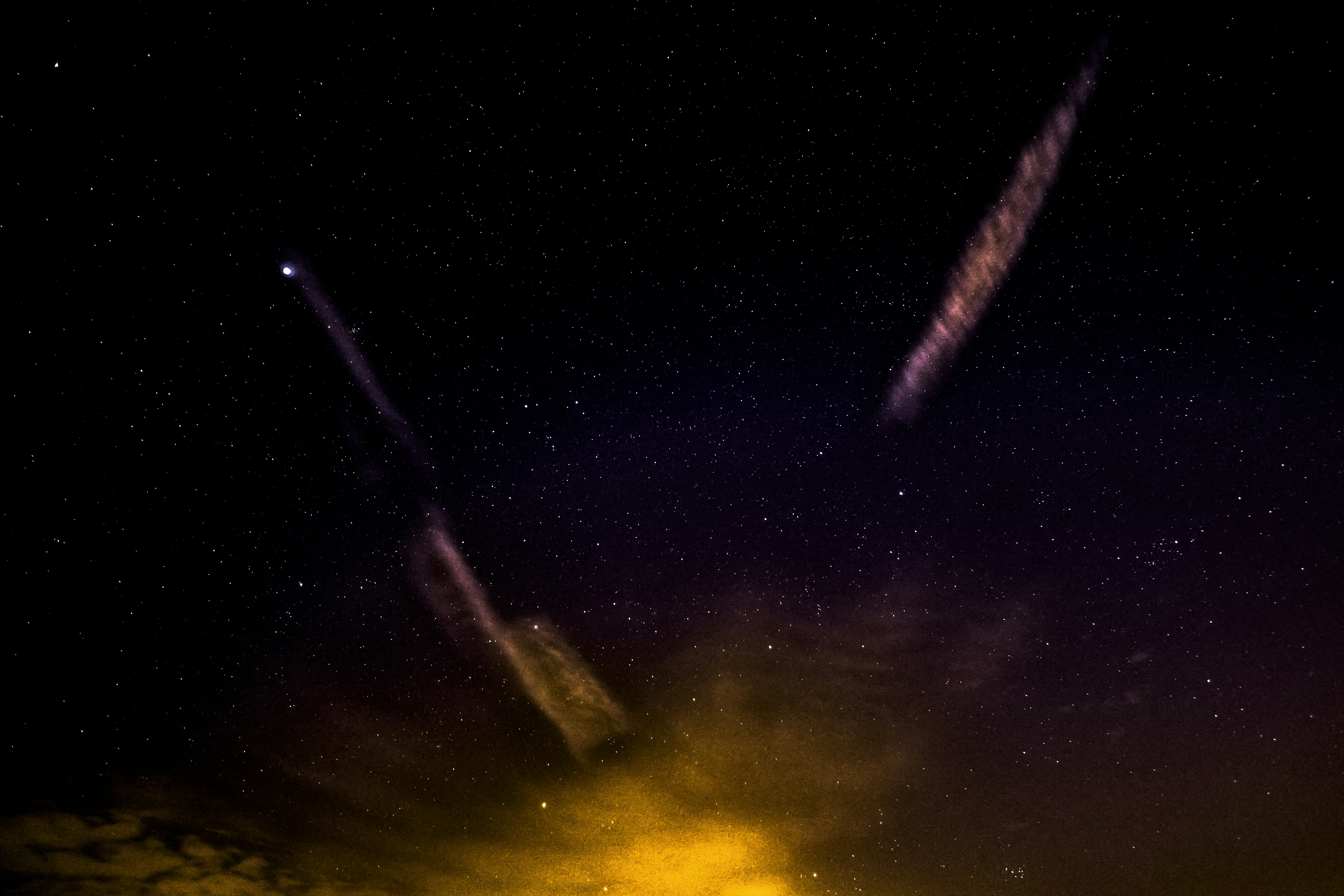 Free Unsplash photo from Hugo Kemmel