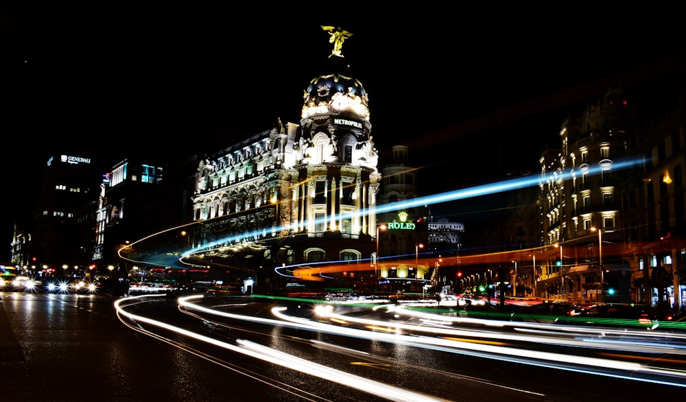 Fotografía de lapso de tiempo de automóviles