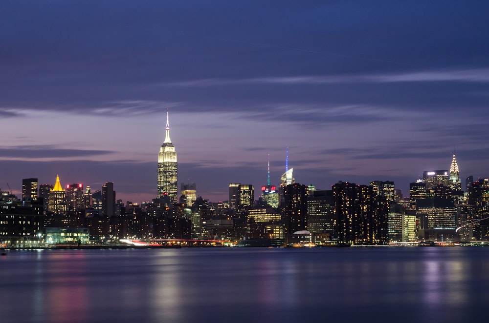 Cidade de Nova York durante a noite