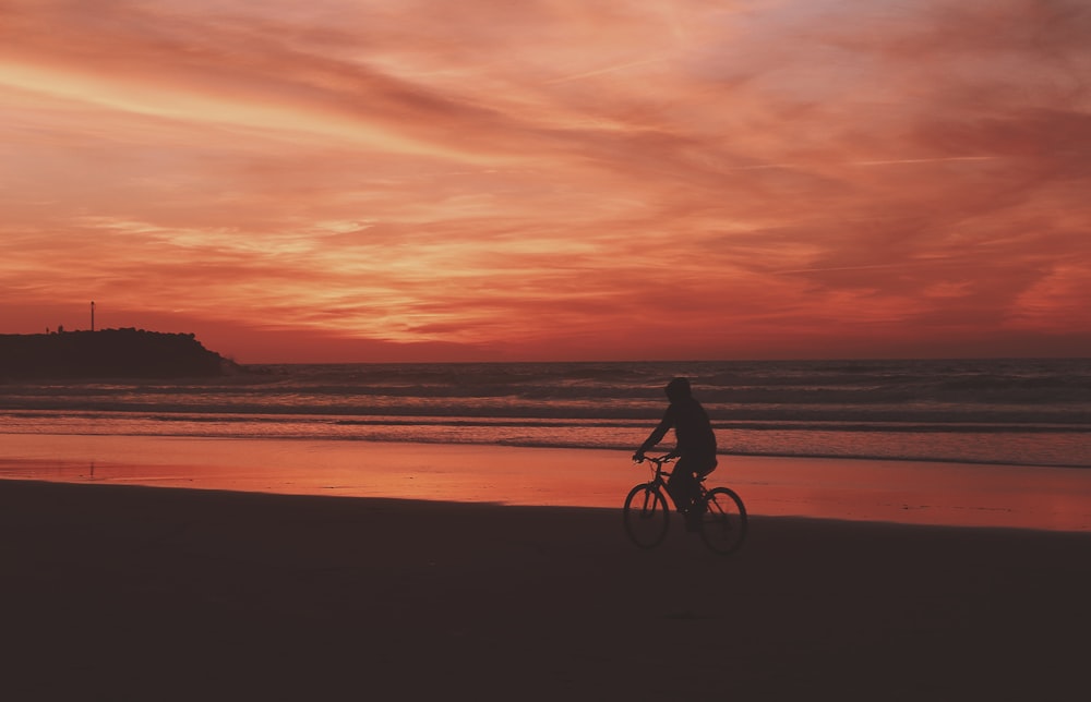 personne à bicyclette