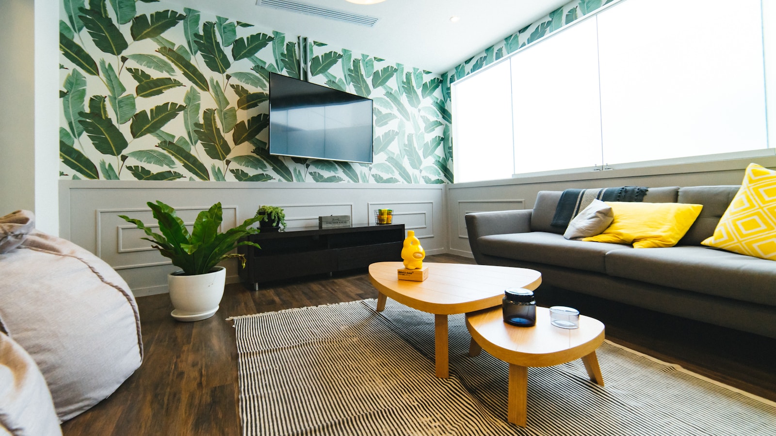 DIY Home Staging: Budget-Friendly Tips to Make Your Home More Attractive.