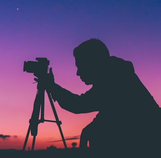 silhouette photography of man talking photo