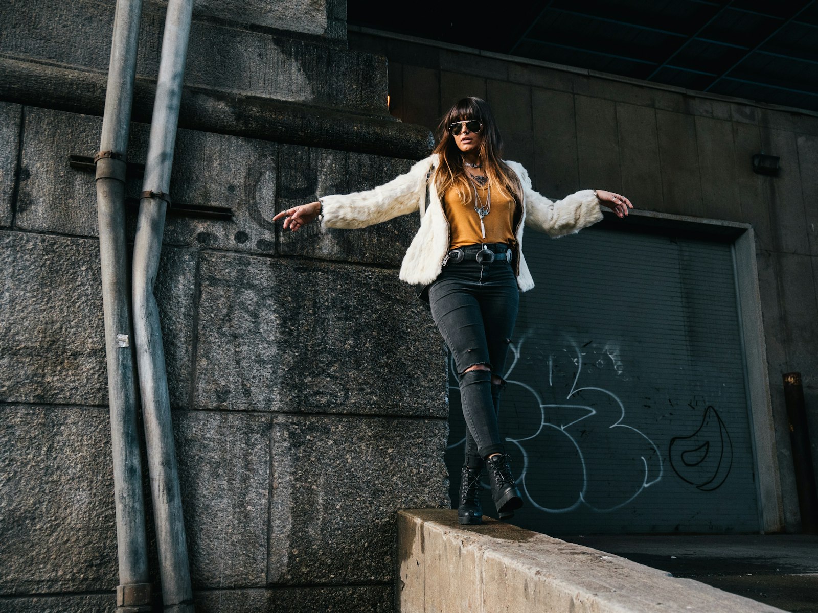 Sony a6500 + Sony Vario-Tessar T* E 16-70mm F4 ZA OSS sample photo. Woman standing near water photography