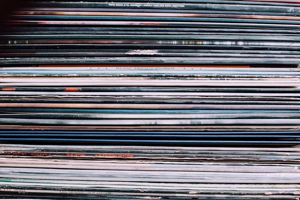 A background consisting of a stack of records in the city of Nancy, France