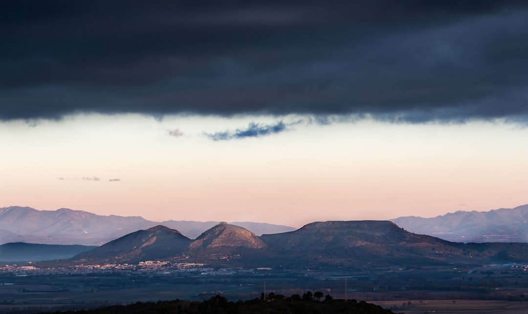 photo of Torroella de Montgrí Mountain range near Aiguablava