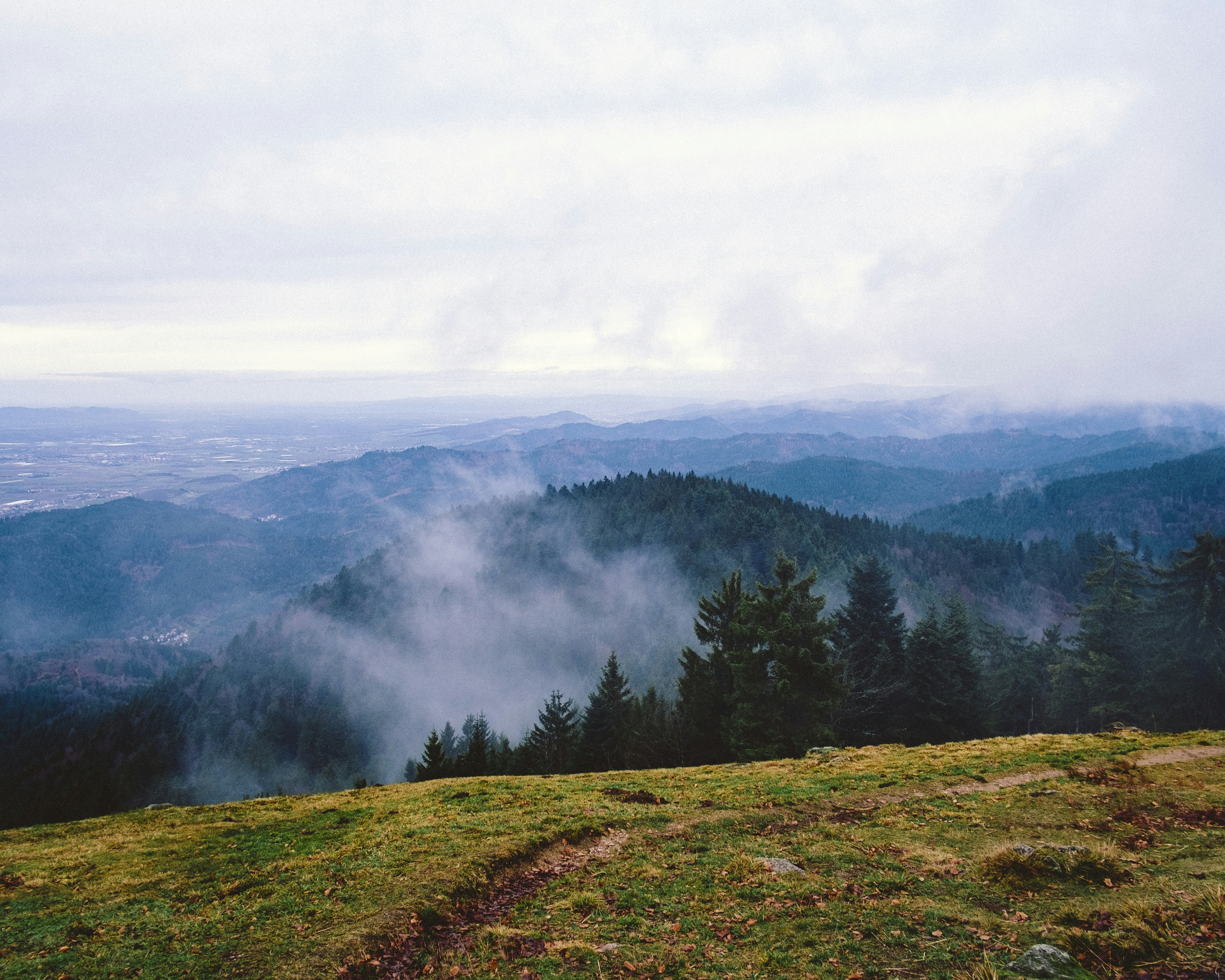 Free Unsplash photo from Simon Basler