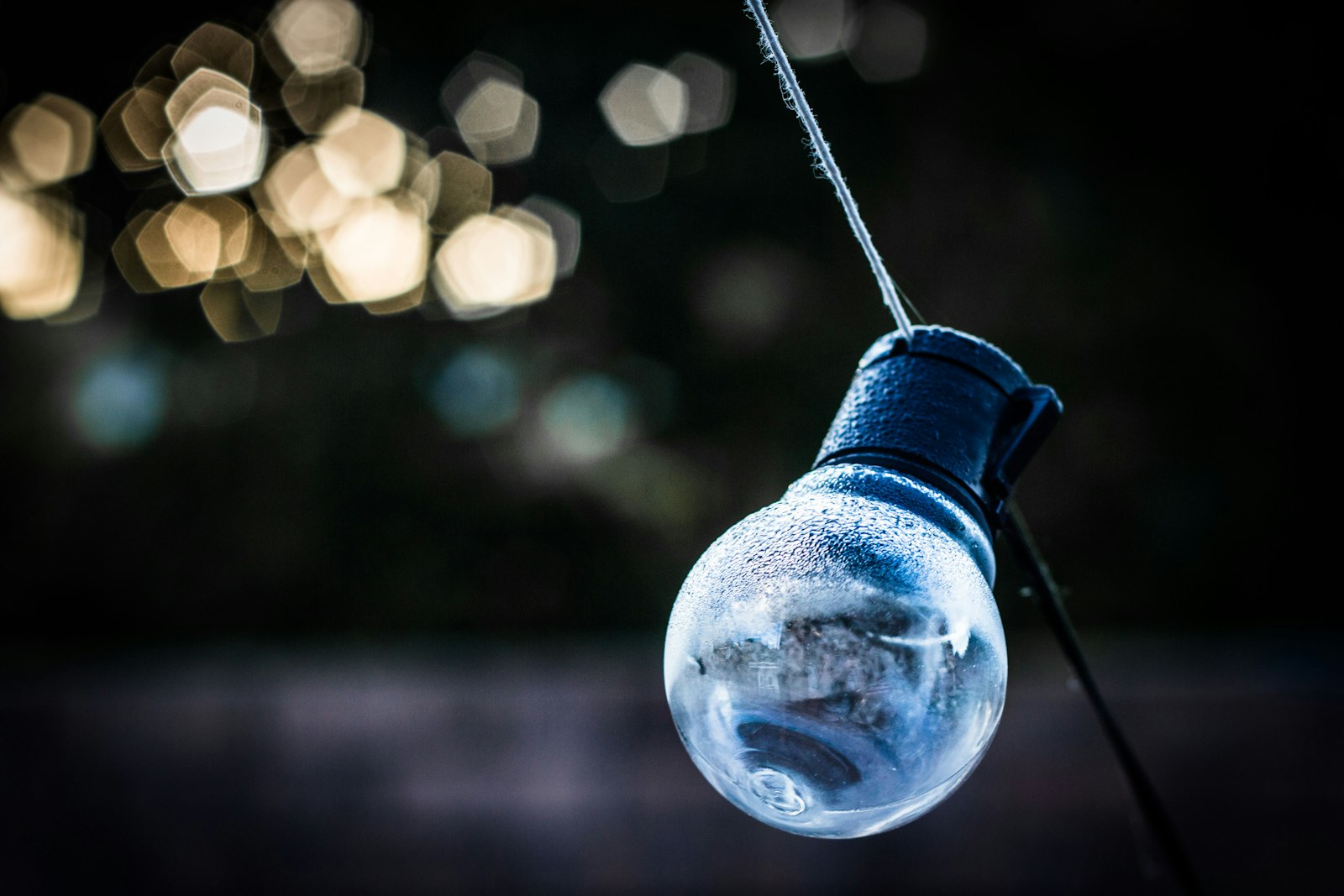 Canon EOS 70D + Canon EF 50mm F1.8 II sample photo. Filament bulb with bokeh photography