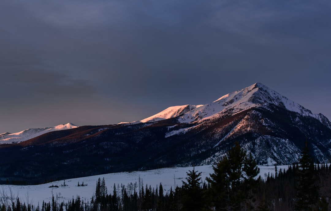 travelers stories about Mountain range in Silverthorne, United States