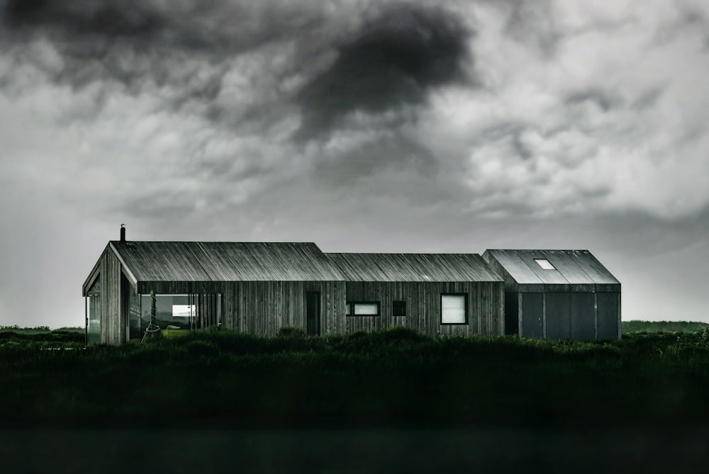 Haunting 12 Best Free Haunting Dark House And Building Photos