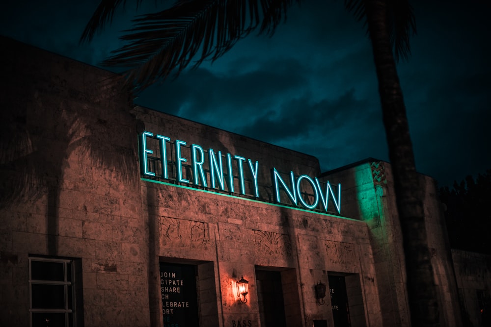 Sinal de luz neon Eternity Now