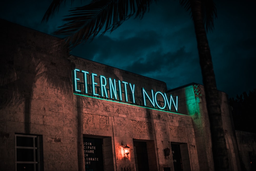 Enseigne lumineuse au néon Eternity Now