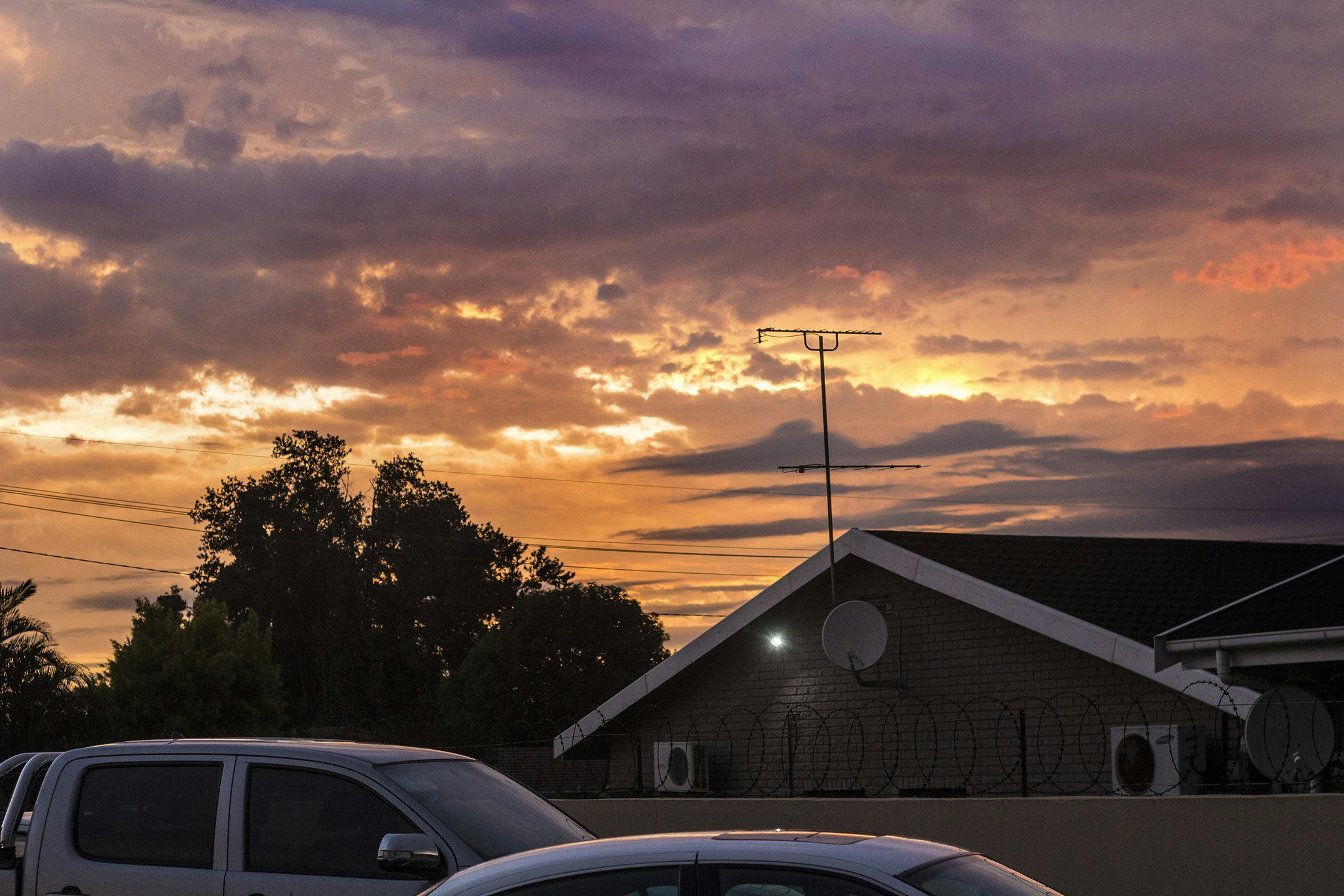 Free Unsplash photo from Jevon Bhagaloo